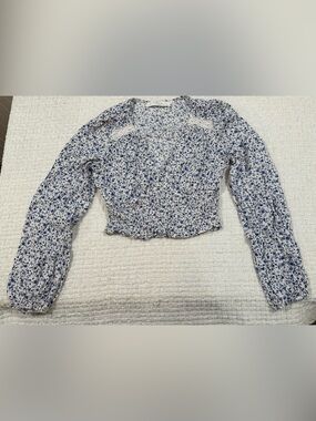 ASTR the Label Ditsy Floral Smocked Crop Top with Lace Detail - Size S